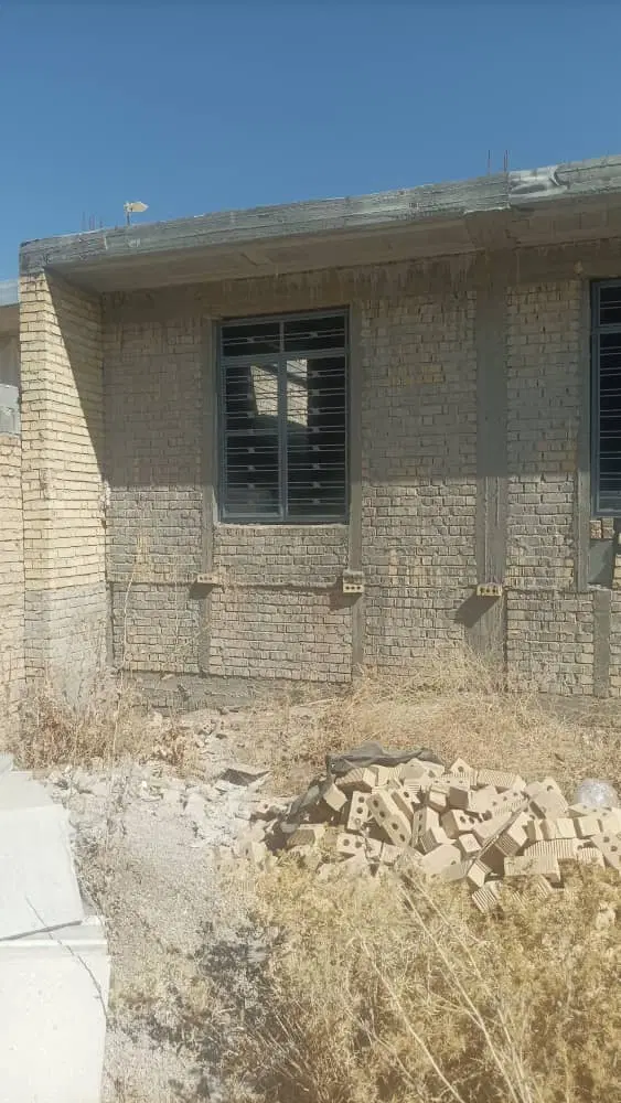 ساختمان به متراژ174متر که 100 متر زیربنا