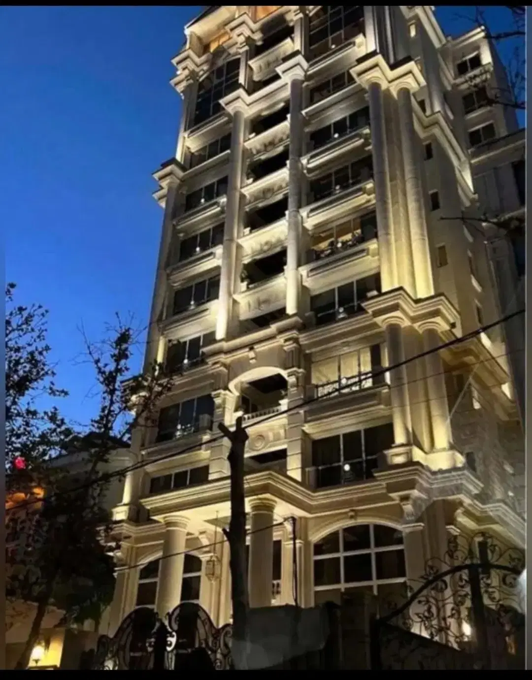 اپارتمان ۱۳۵ متری بافت نوساز کشاورز ۷