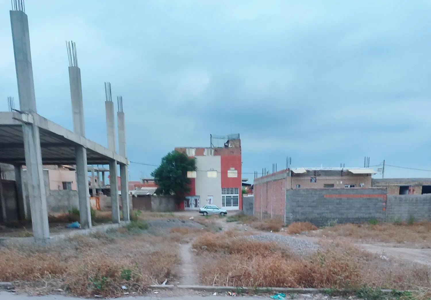 زمین 209متر ایثار خیابان پاسگاه