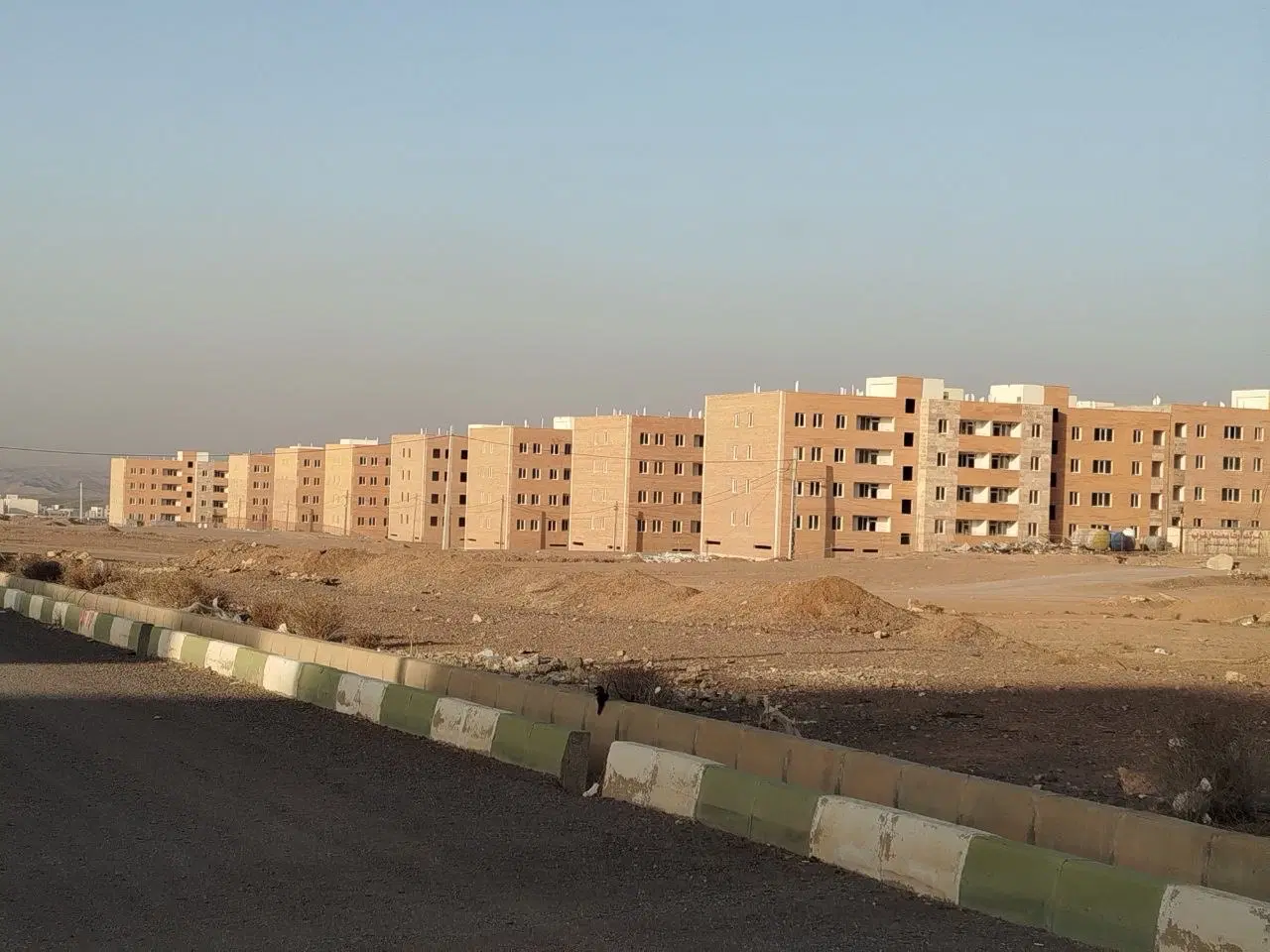 بام فاز۷_زون ۴۱_دوخواب پارکینگ مسقف پرند