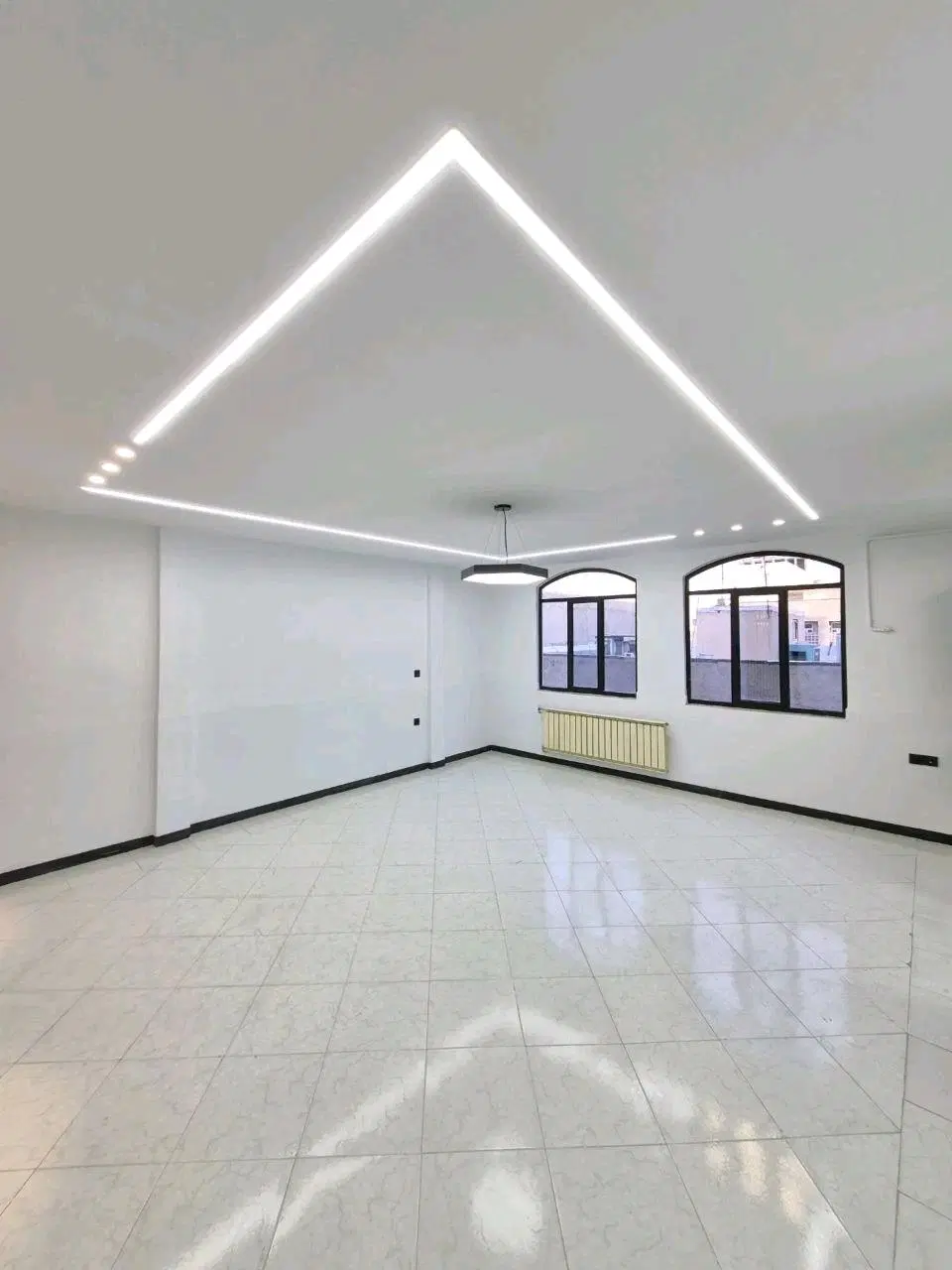 ۷۳ متر _ ۲ خواب_پارکینگ اختصاصی_بازسازی