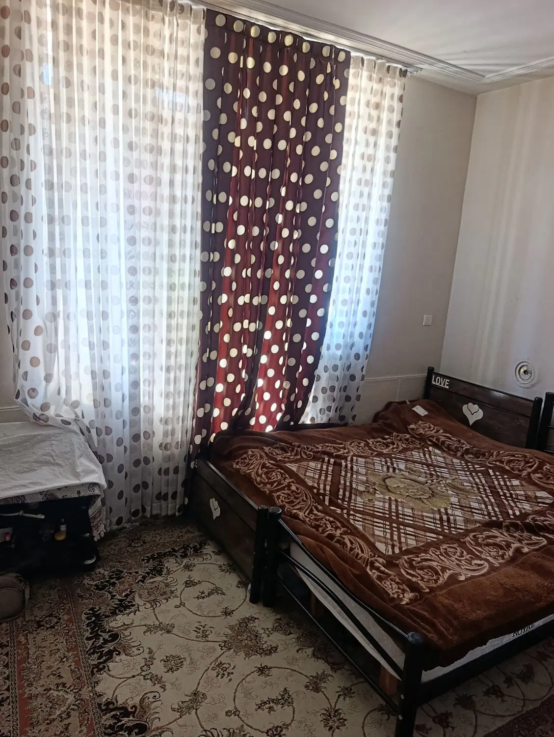 خانه ویلایی درب حیاط ۲۰۰ متری تک برگ