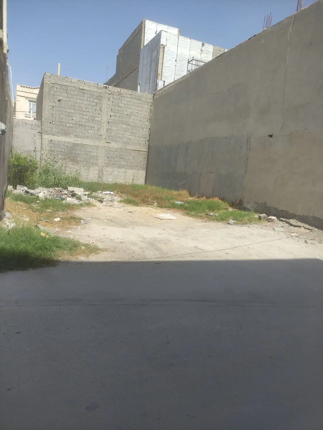 ۱۲۵زمین نزدیک خیابان اصلی