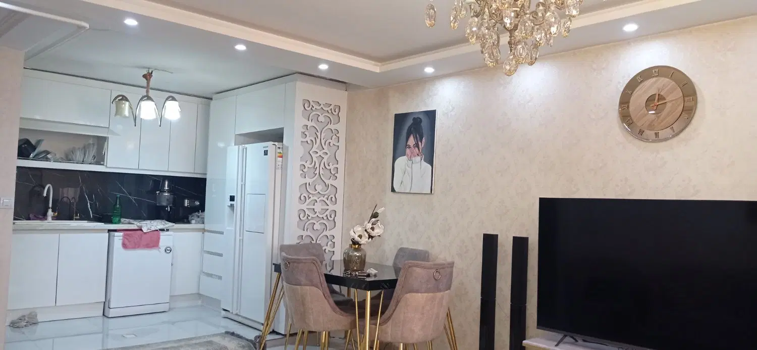 آپارتمان میرزاده عشقی 73متری
