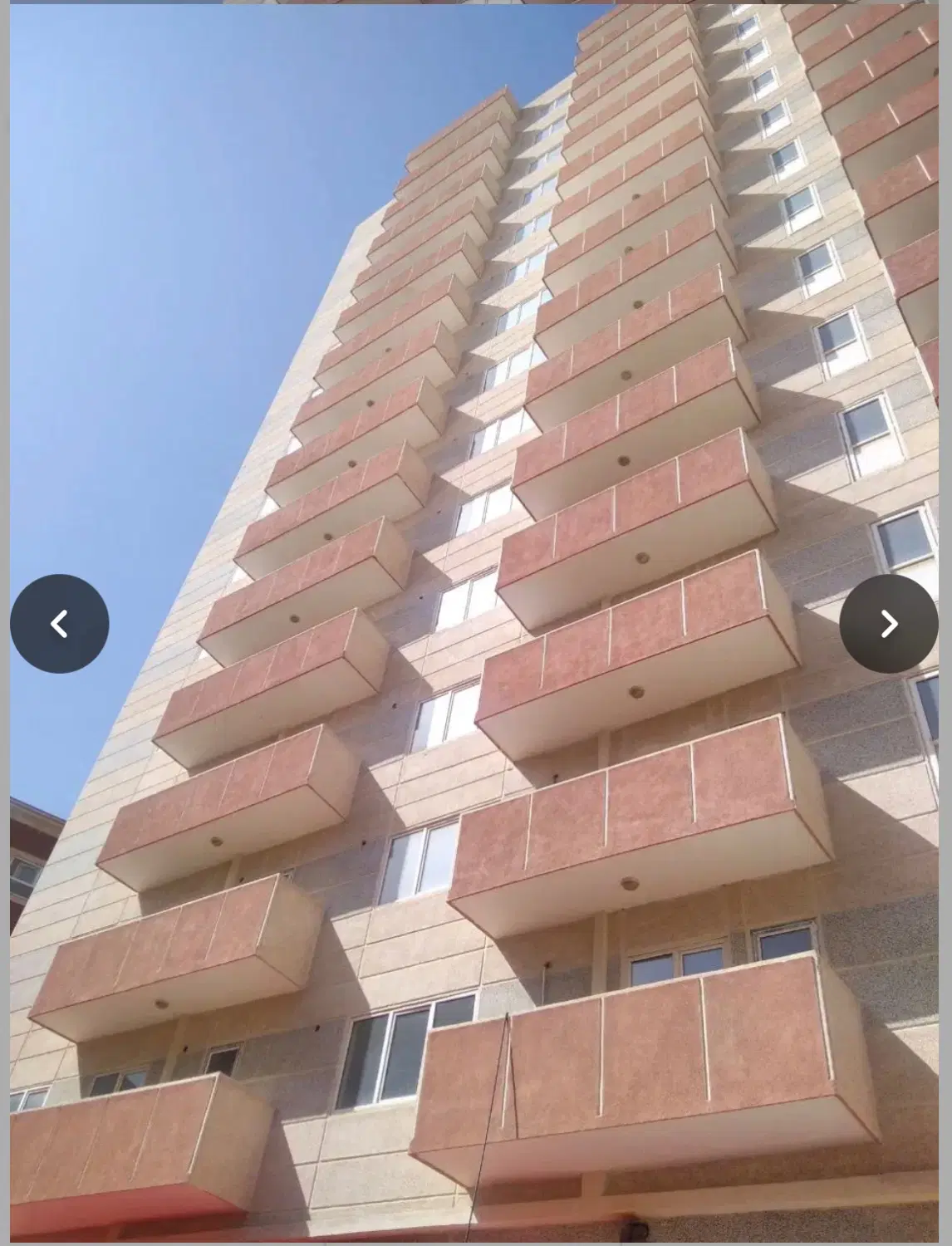 طبقه آخر ۱۴۰ متر دارای حیاط