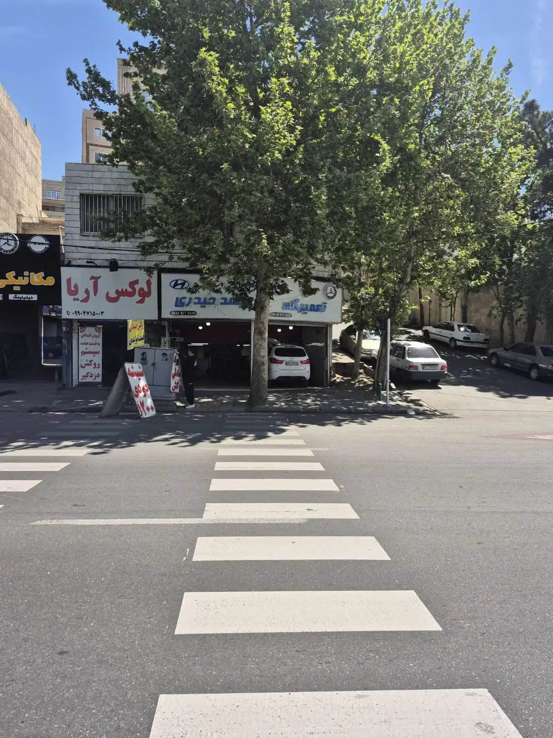 ۳۰۴ متر تجاری و مسکونی بر بلوار ۴۵ متری خلج اباد