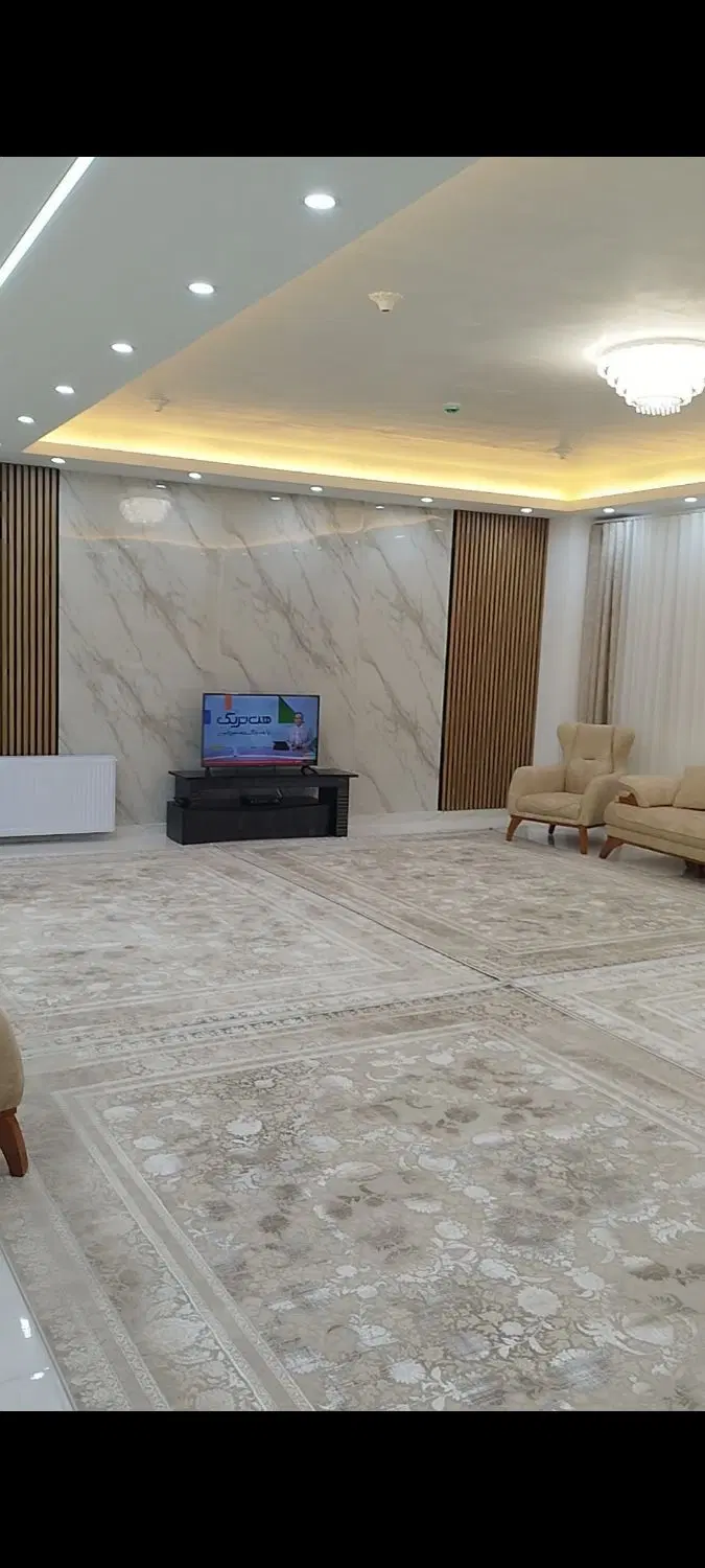 واحد نوساز خیابان معلم