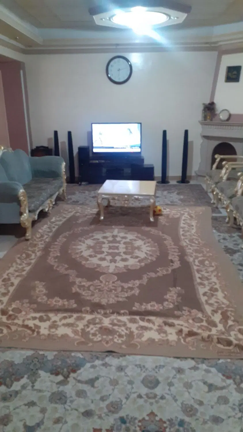 130 متر اندیشه