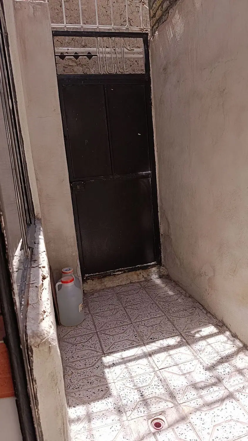خانه سه طبقه مجزا