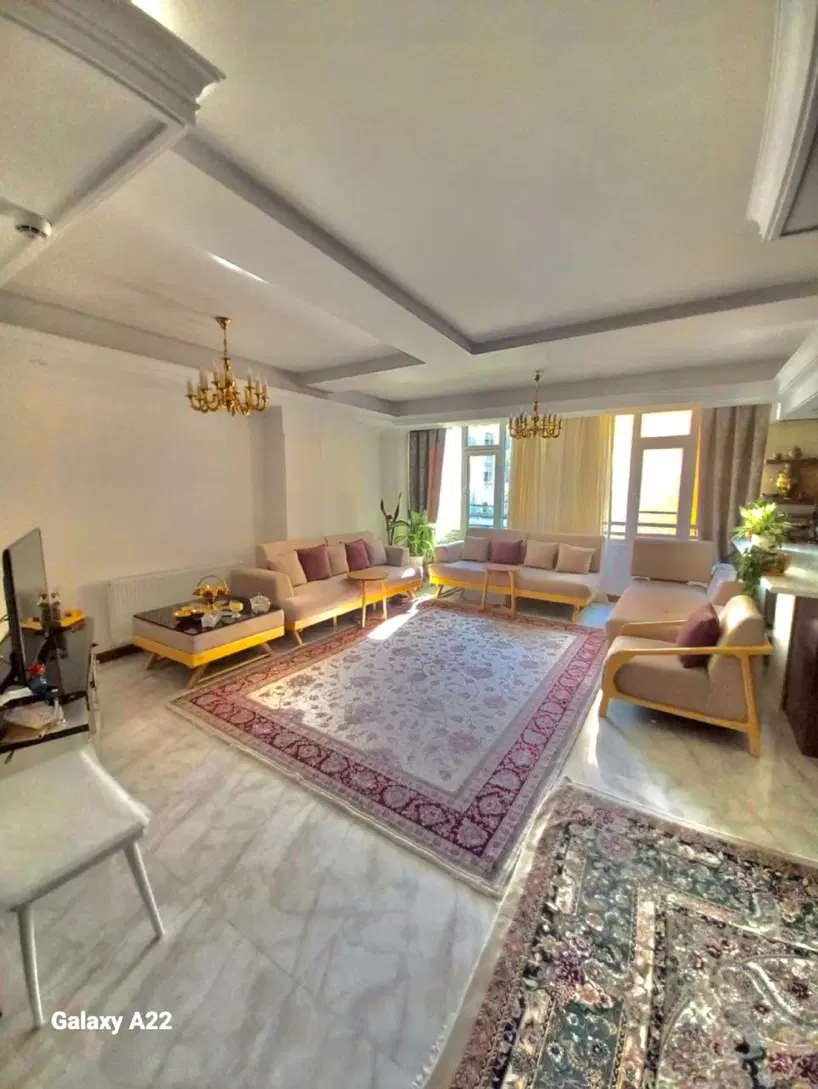 ۱۰۰ متر ( بی نظیر در نور و نقشه) تاپ لوکیشن _ پونک