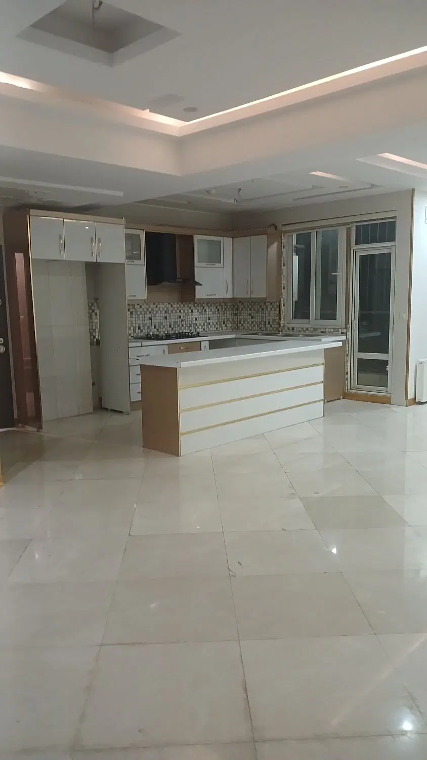 اجاره آپارتمان 200 متری سه خوابه