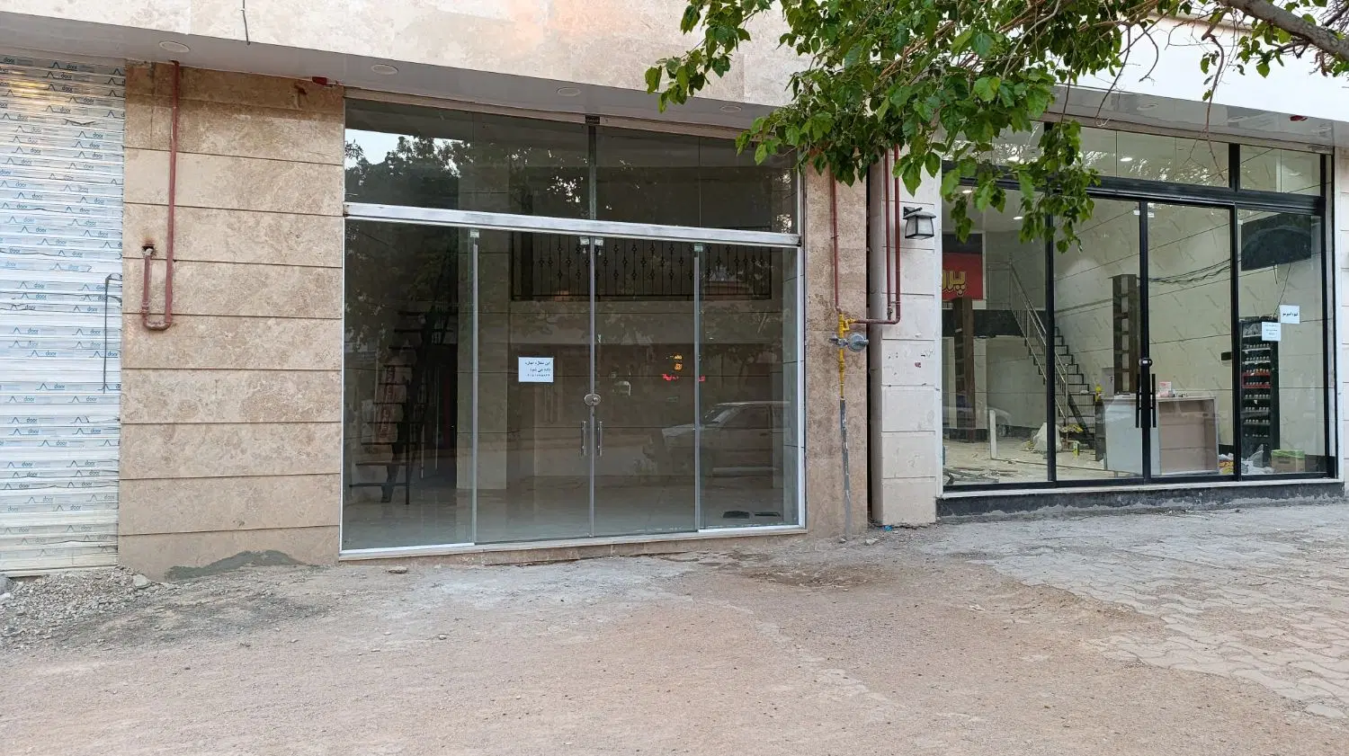 تجاری حاشیه خیابان فردوسی دهنه ۶ متر