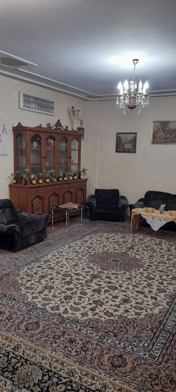 ویلایی طبقه اول فروش