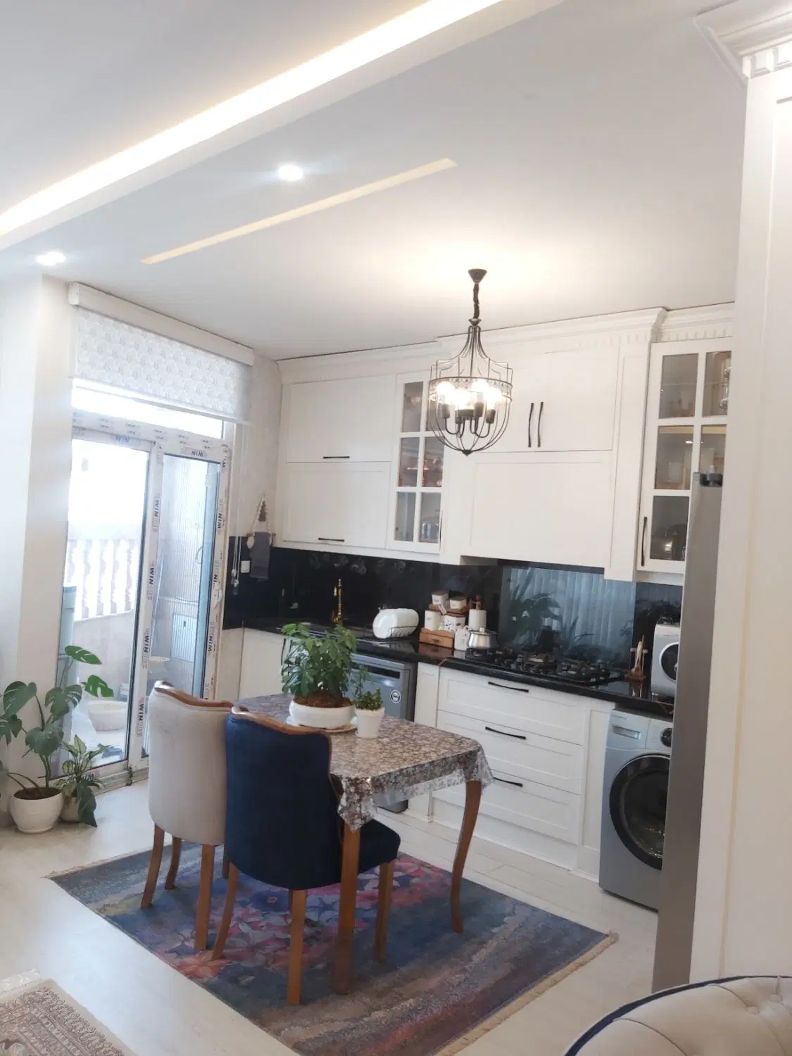 آپارتمان ۱۴۰متری.خوش نقشه. تاپ لوکیشن