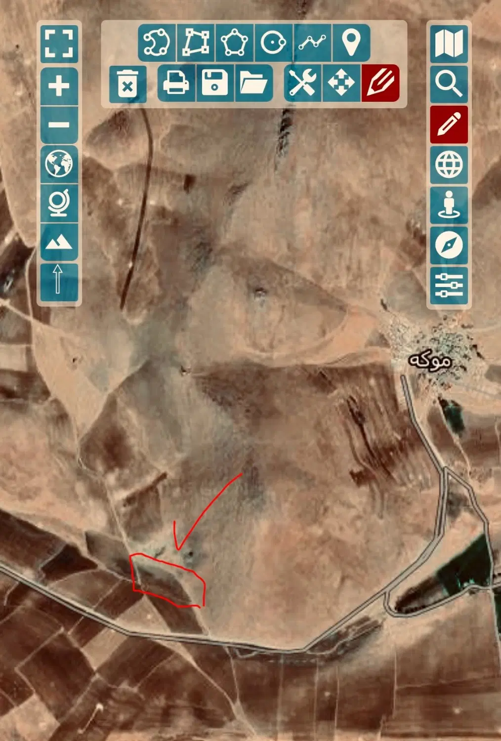زمین کشاورزی خانه نیمه کاره