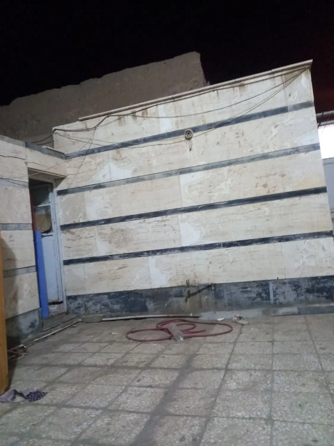 منزل قدیمی  دوطبقه  قابل بازسازی