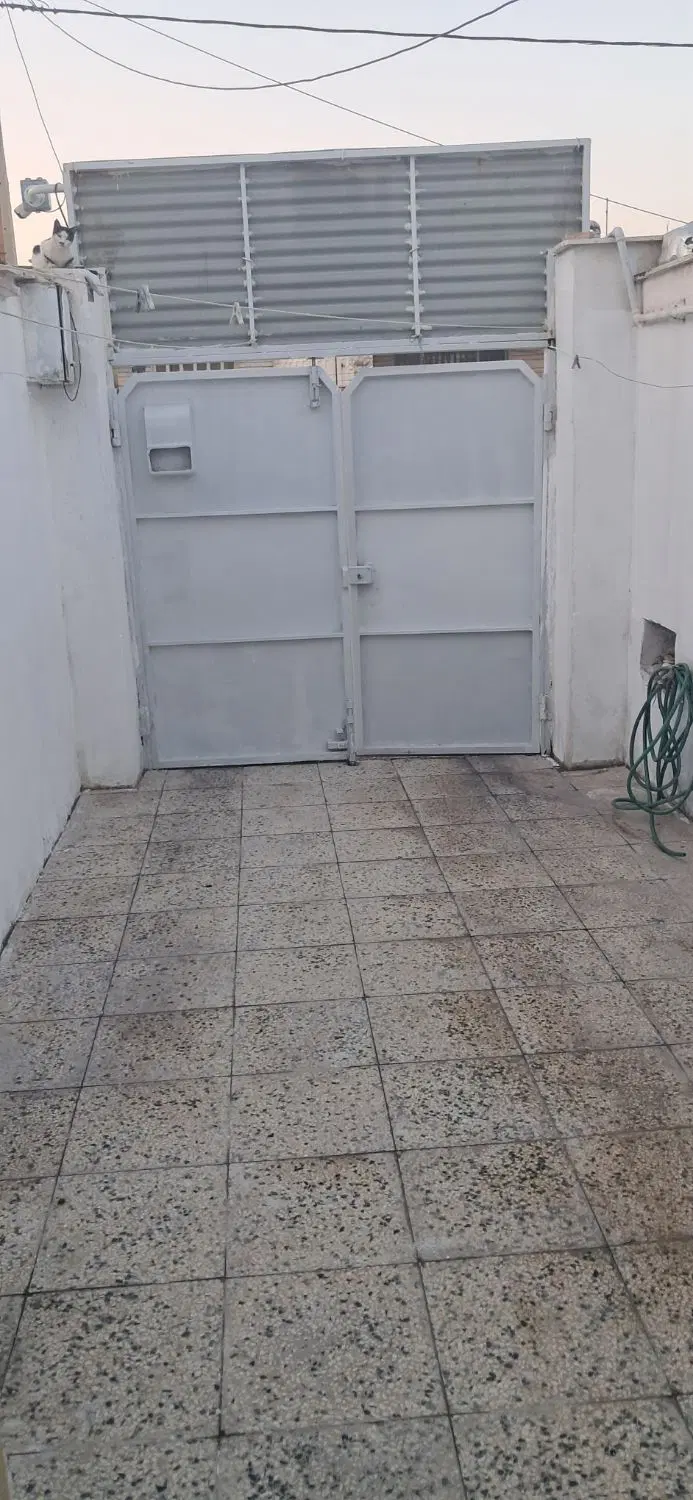 منزل ۷۰‌متری دربست