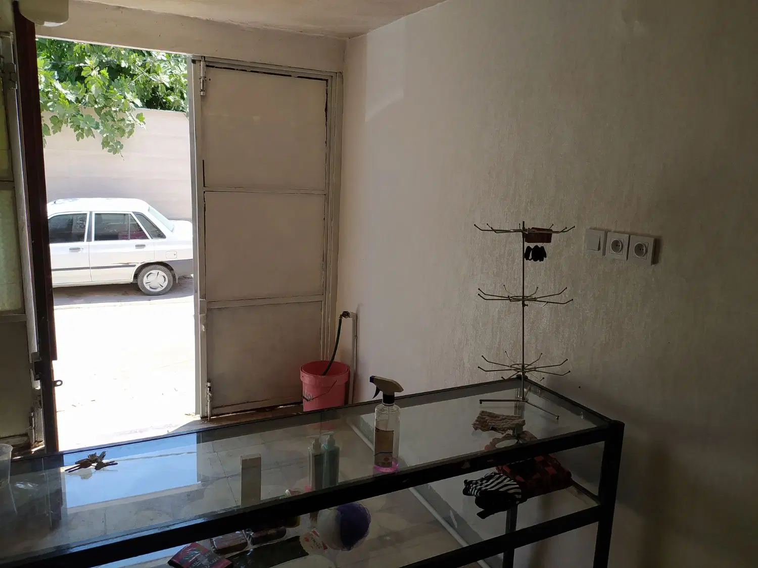 پارکینگ 15 متری جهت انبار