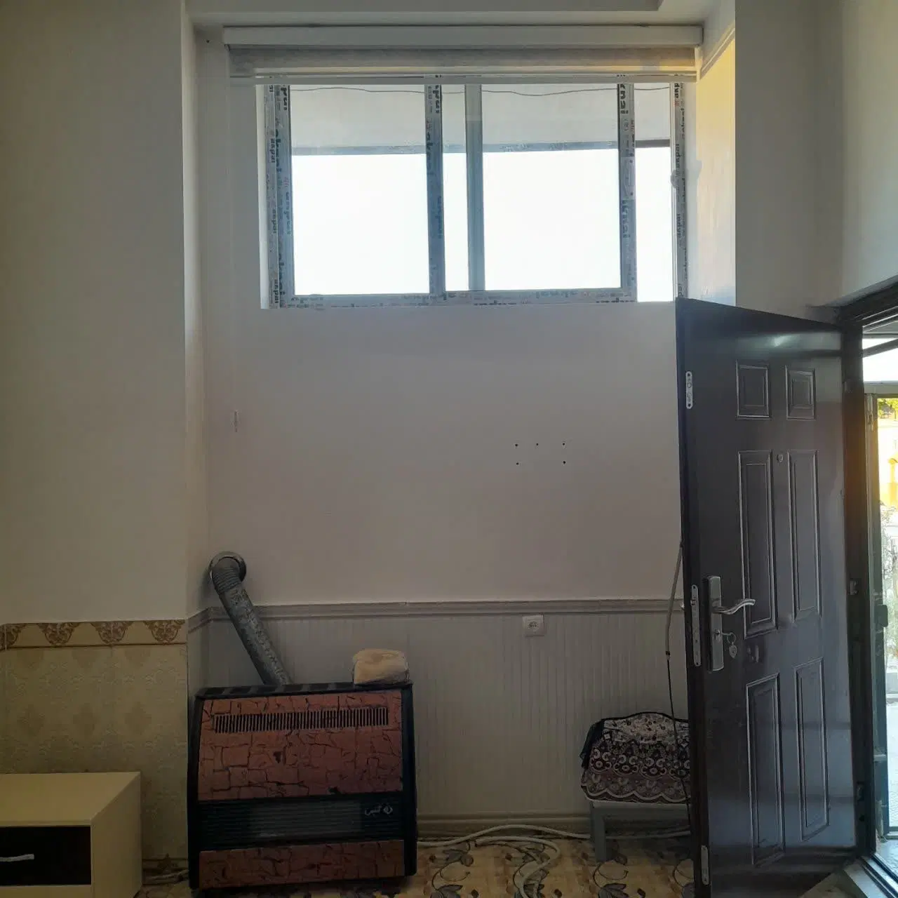 یک باب منزل مسکونی ۲طبقه مناسب موسسه