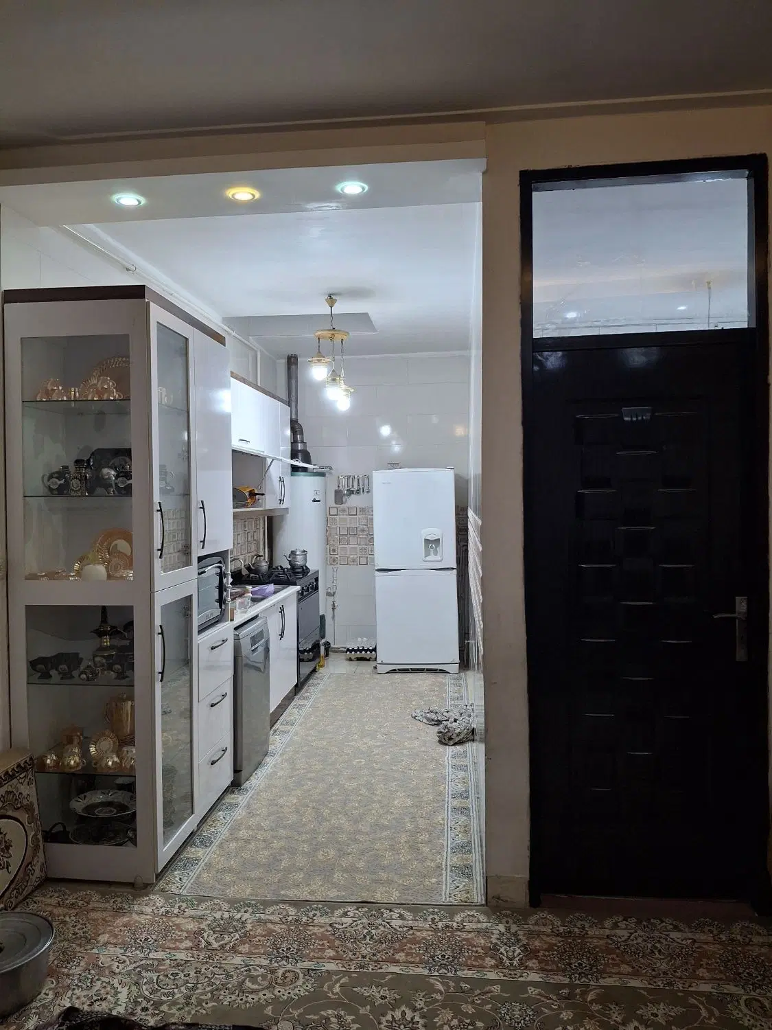 خانه ۱۲۵ متری کارمندان ایستگاه هشت خیابان فجر