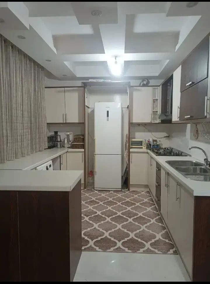 ۱۲۰ متری دو خوابه ،ویلایی جنب مترو