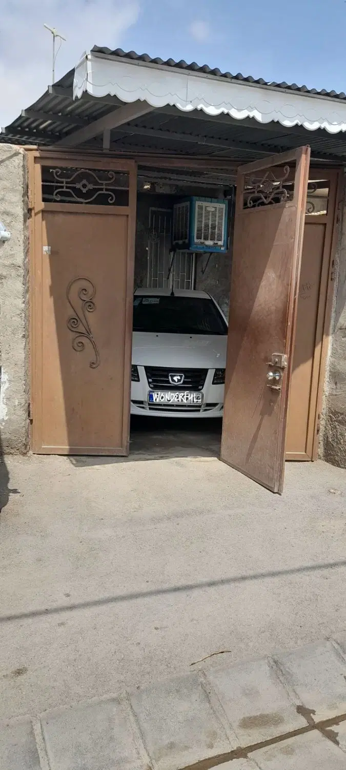 ویلایی ۱۴۰ متریاسند شش دانگ   خیابان معموره ای ۲