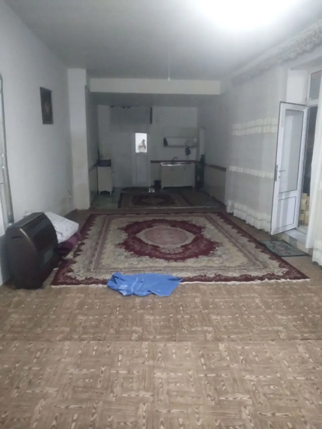 حیاط مسکونی دو واحده
