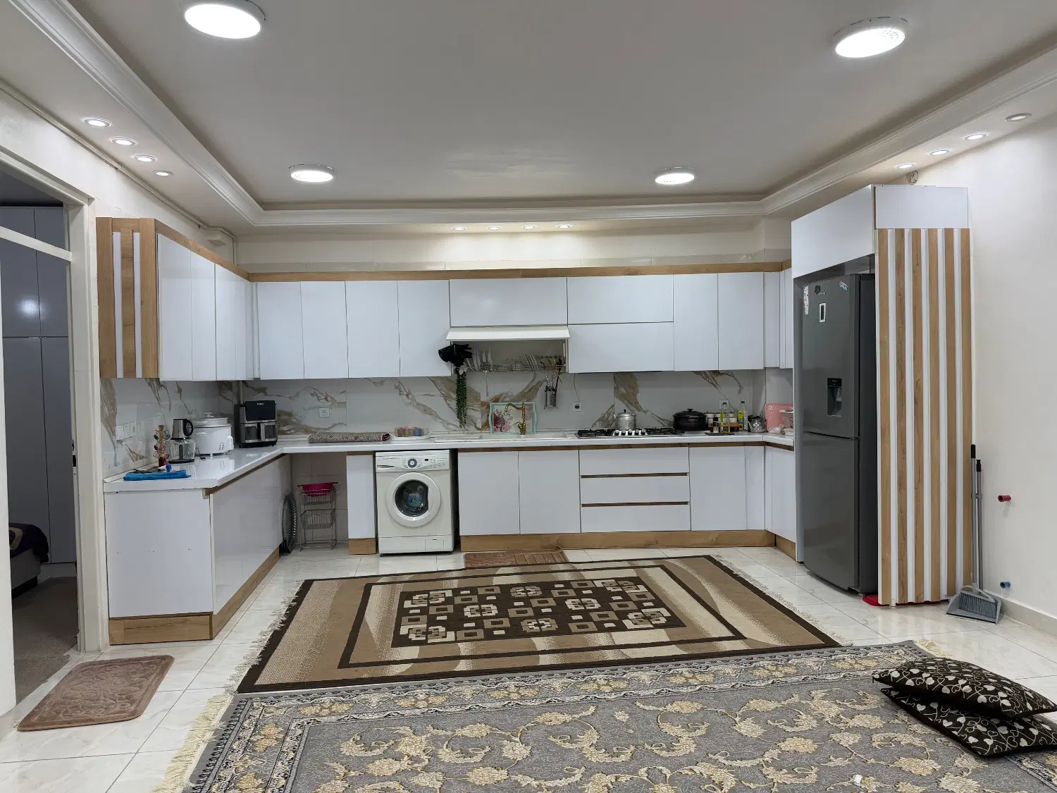 فروش منزل مسکونی دوطبقه مرکزشهر دره شهر