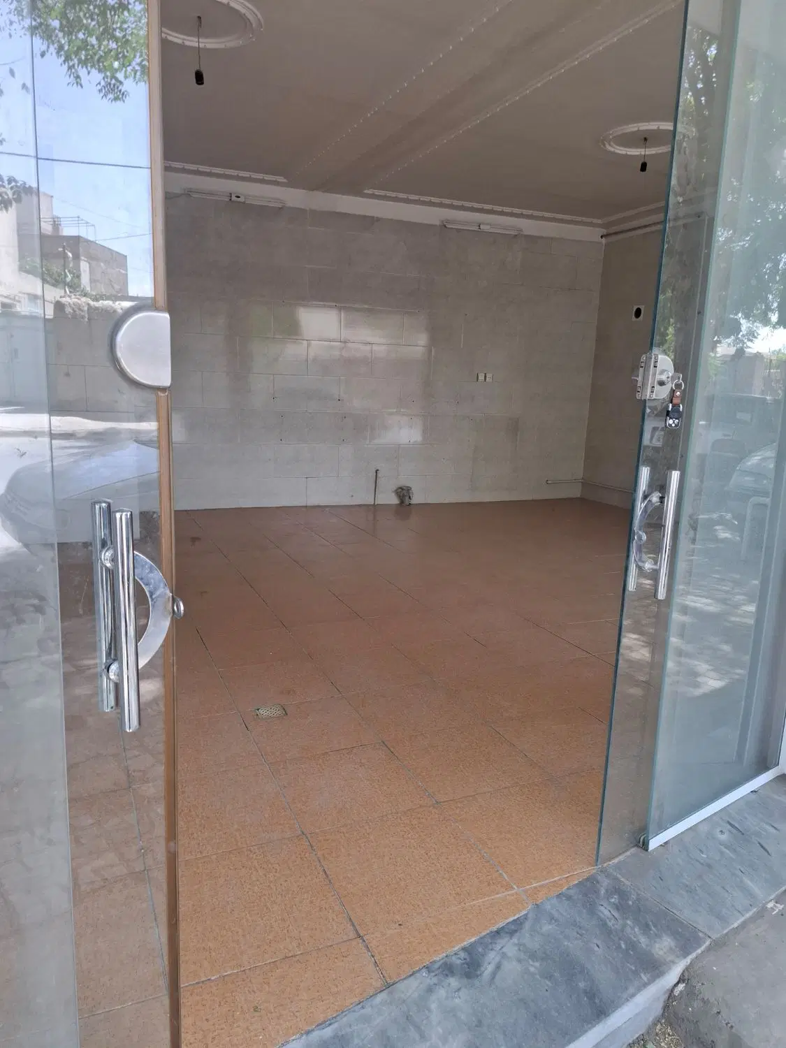 اجاره مغازه پنج راه عسکر (انتهای سرباز ۵۲)