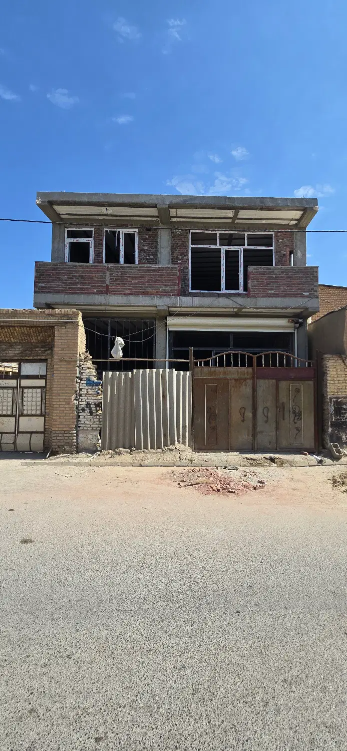 ساختمان تجاری مسکونی