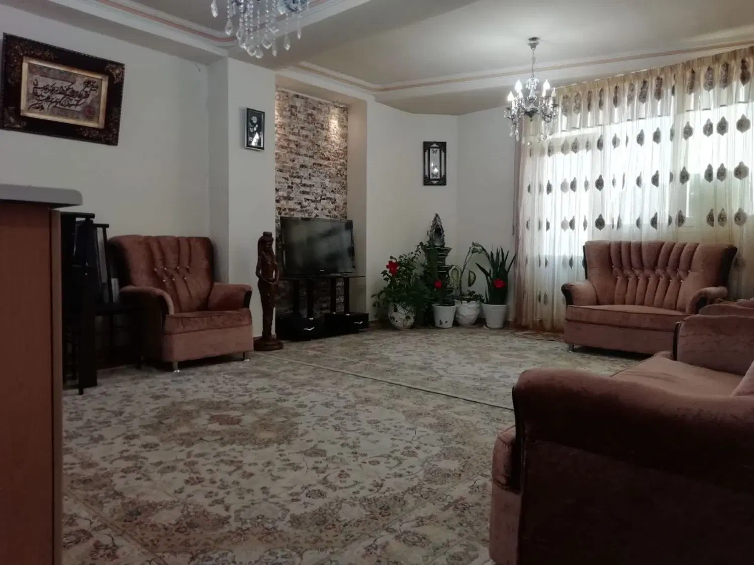اندیشه 85 متر