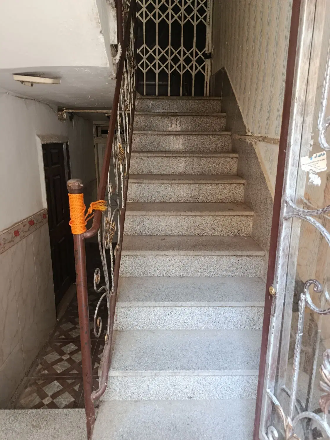 آپارتمان دوخوابه بایک سوییت