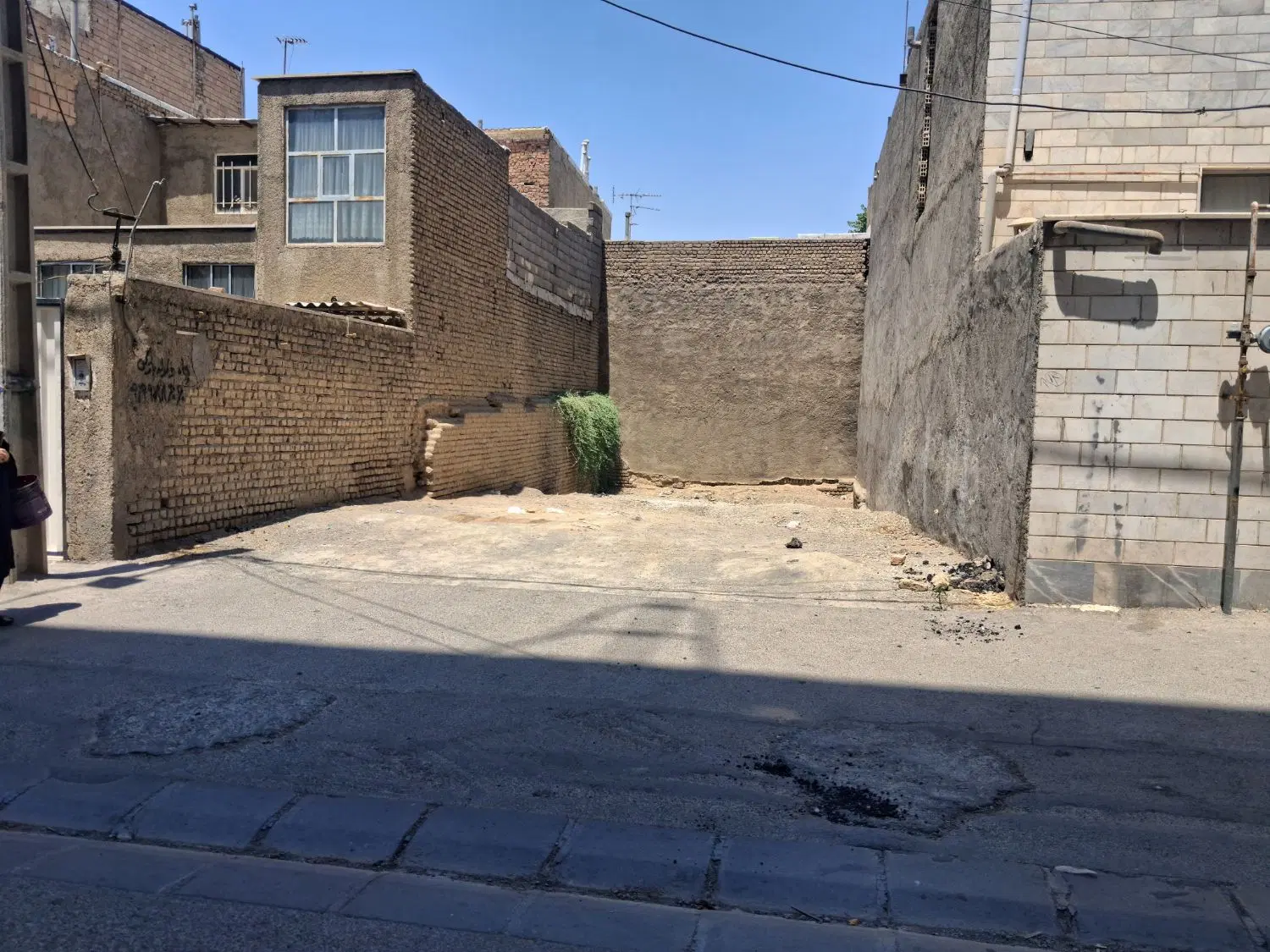 زمین مسکونی مناسب ساخت و ساز
