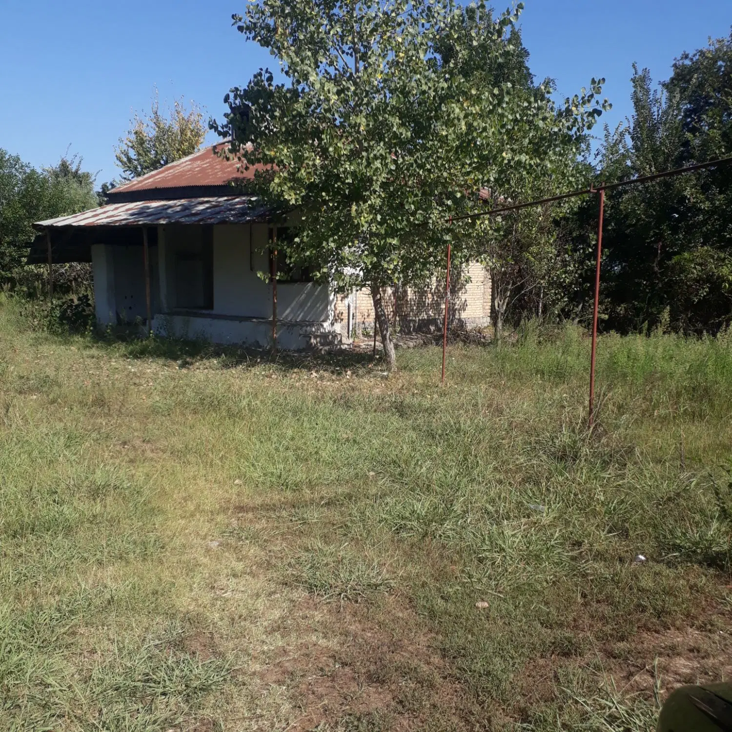 زمین فروشی
