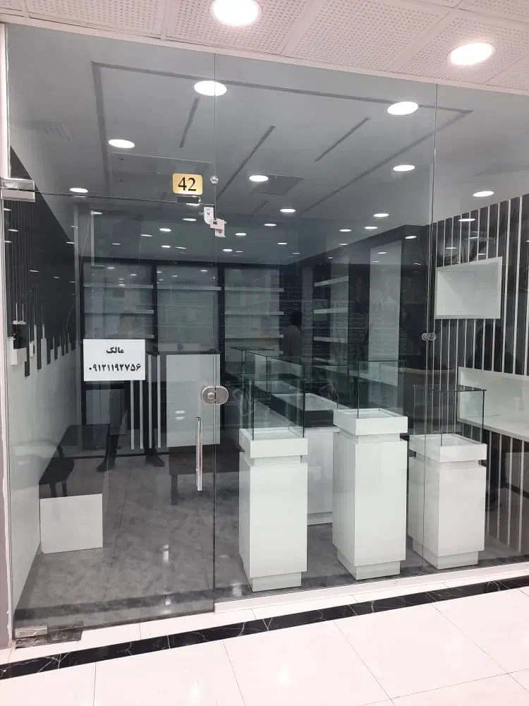 رهن تجاری واقع دربازارموبایل آرمانی کرج.