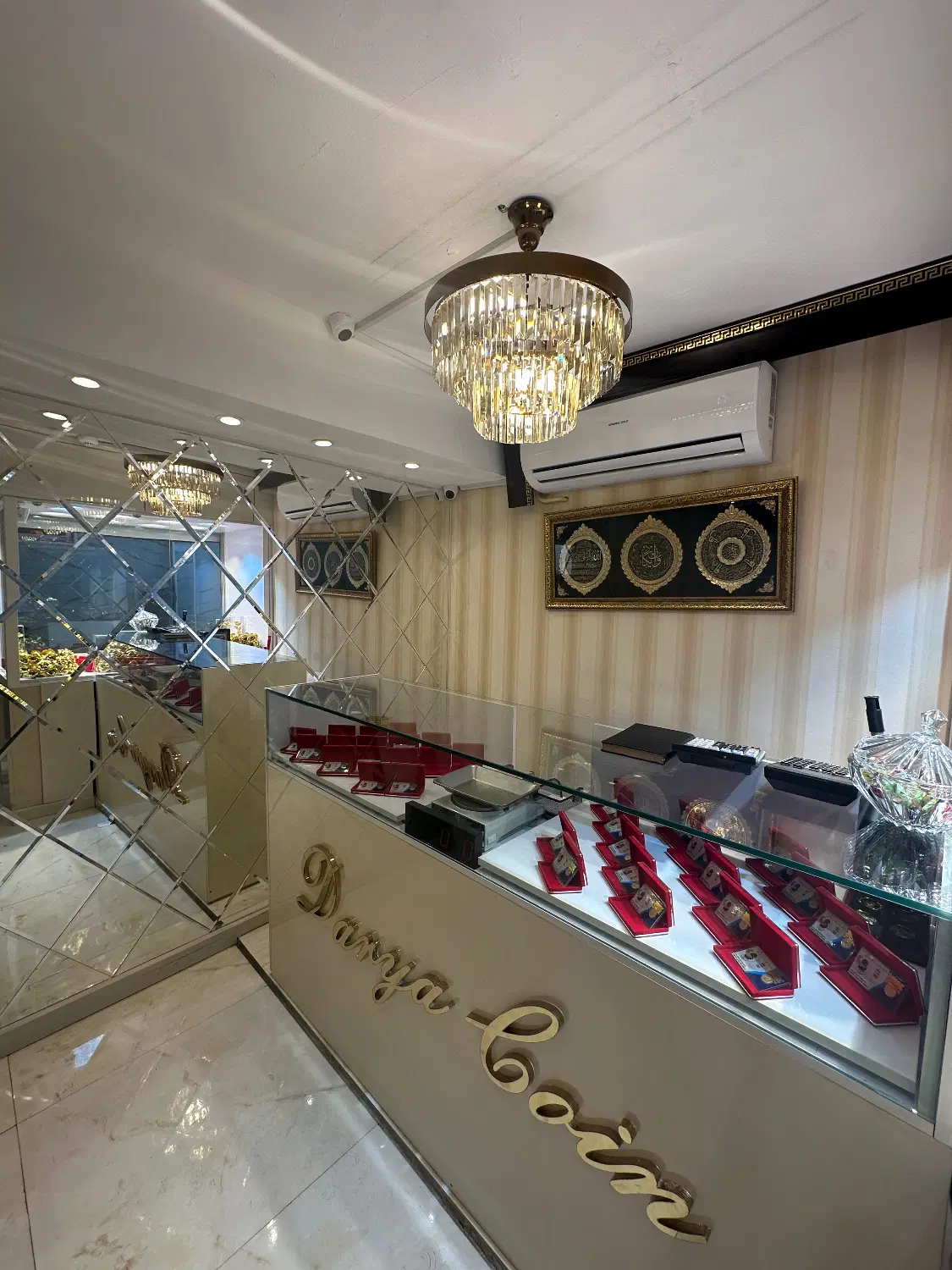 فروش ملک در پاساژ مروارید