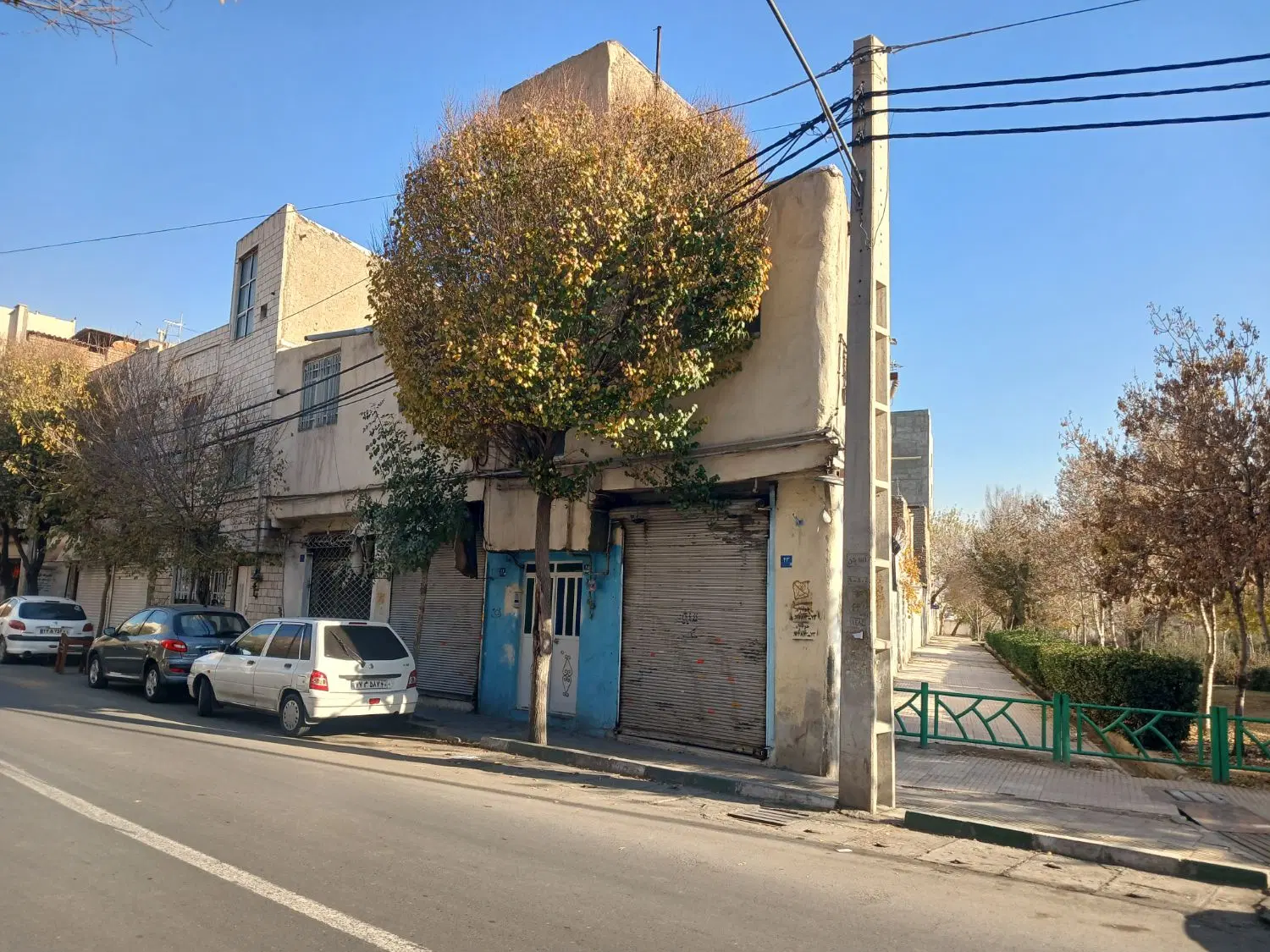 خانه کلنگی دوبر ۲۱۰ متر یافت آباد براسدآبادی
