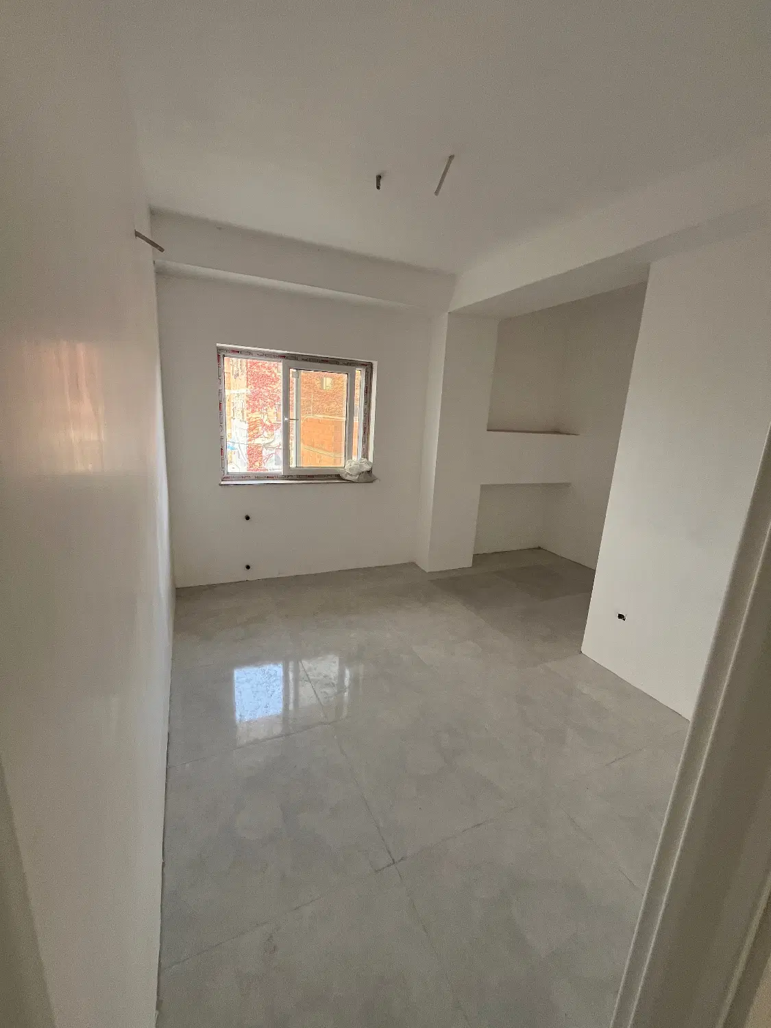 آپارتمان نوساز کلیدنخورده