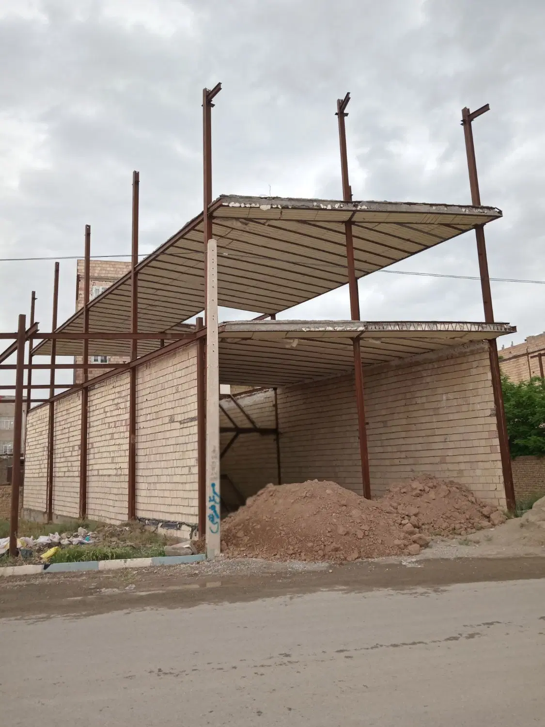 مسکونی تجاری سلطان اباد چهارباغ