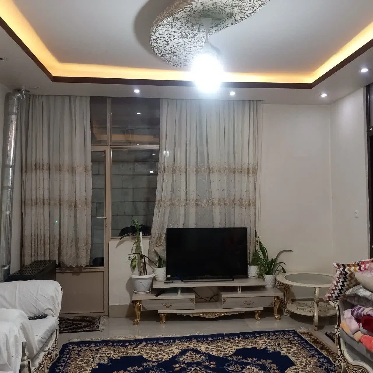 فروش اپارتمان یک خوابه شیک و تمیز راه جدا ملکشهر