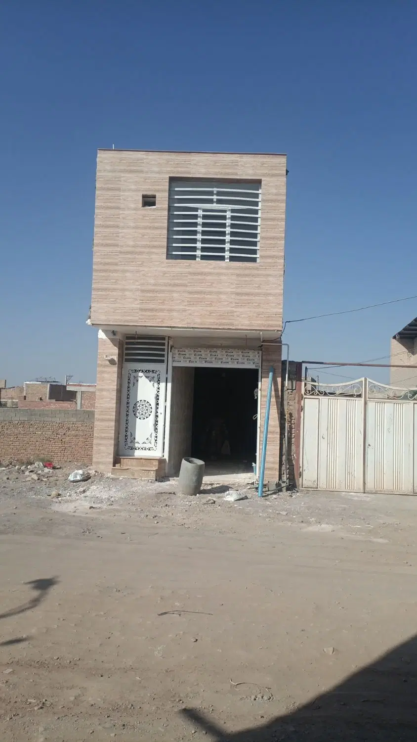دو باب مغازه تجاری