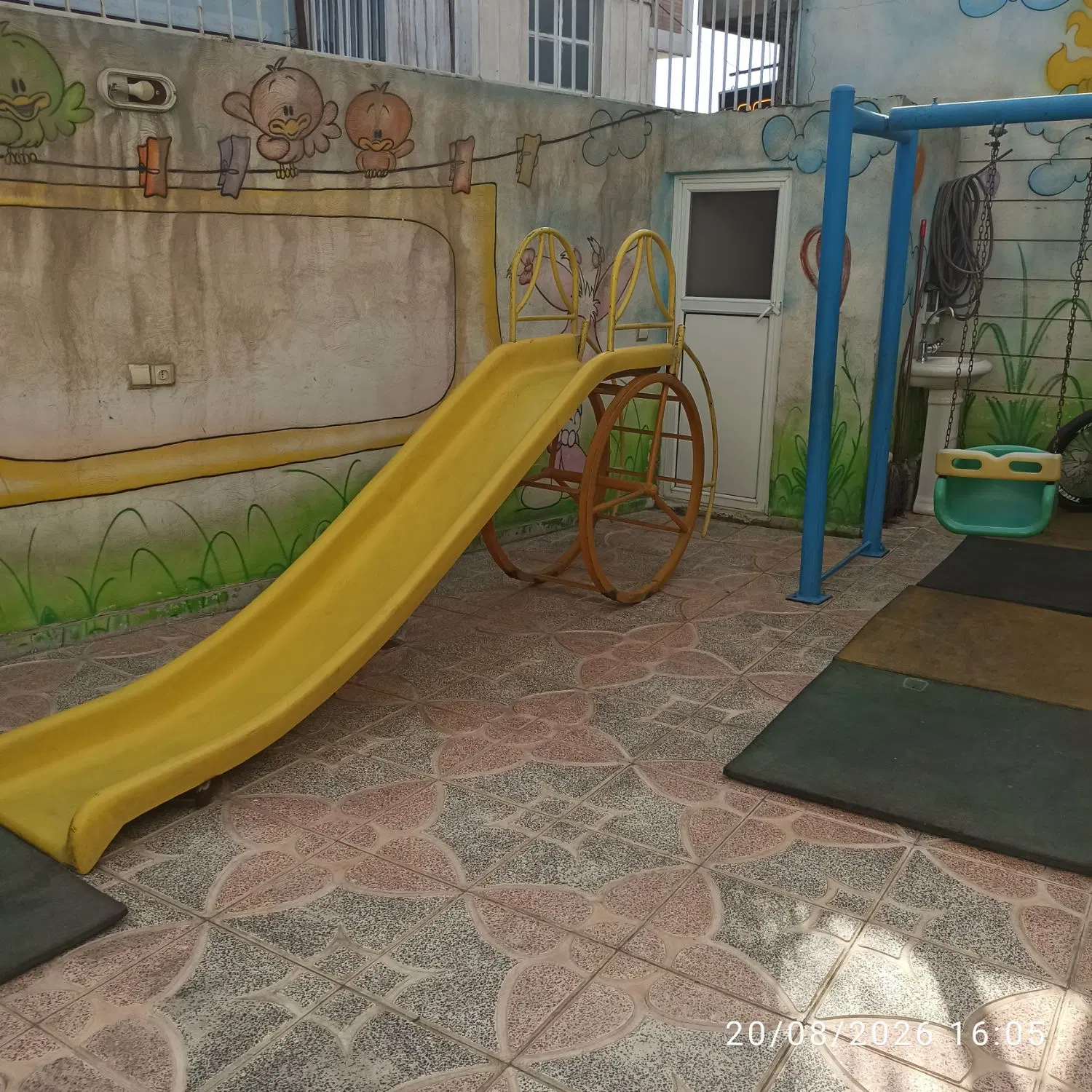منزل ویلایی بزرگ و دلباز