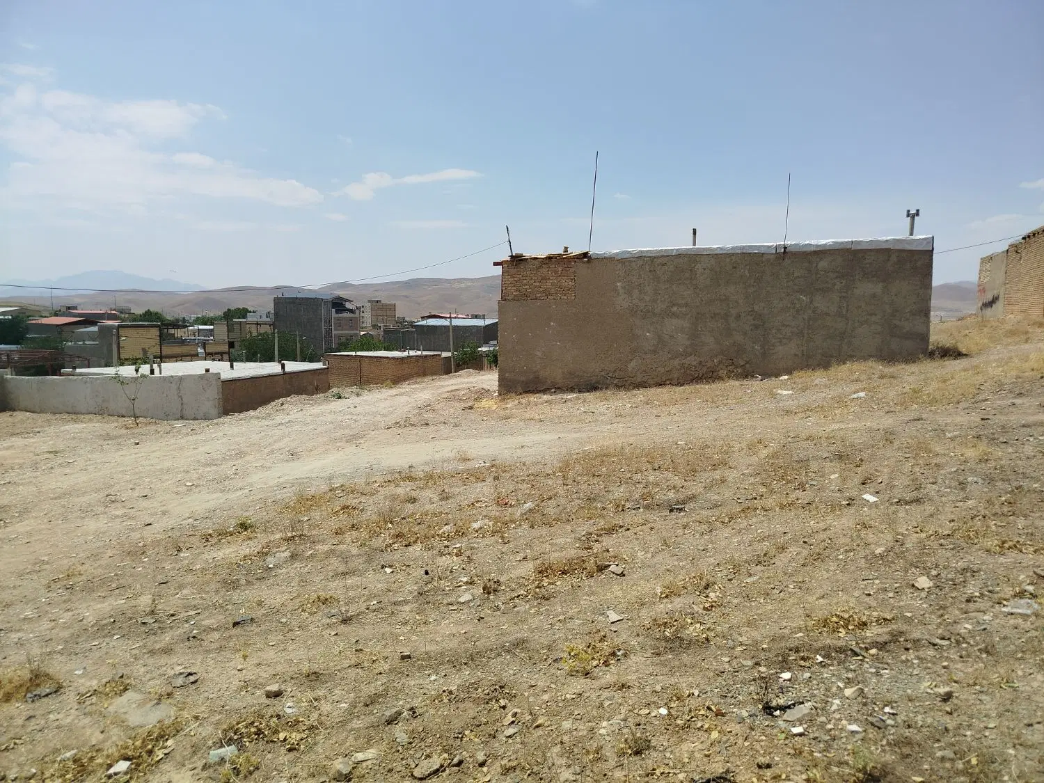 زمین مسکونی محدوده هواشناسی