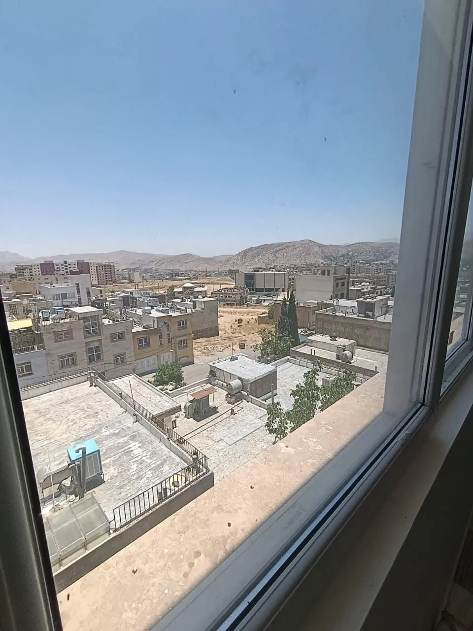 (خ و ا ه ا ن)واحد نوساز تا یک سال ساخت با خودرو