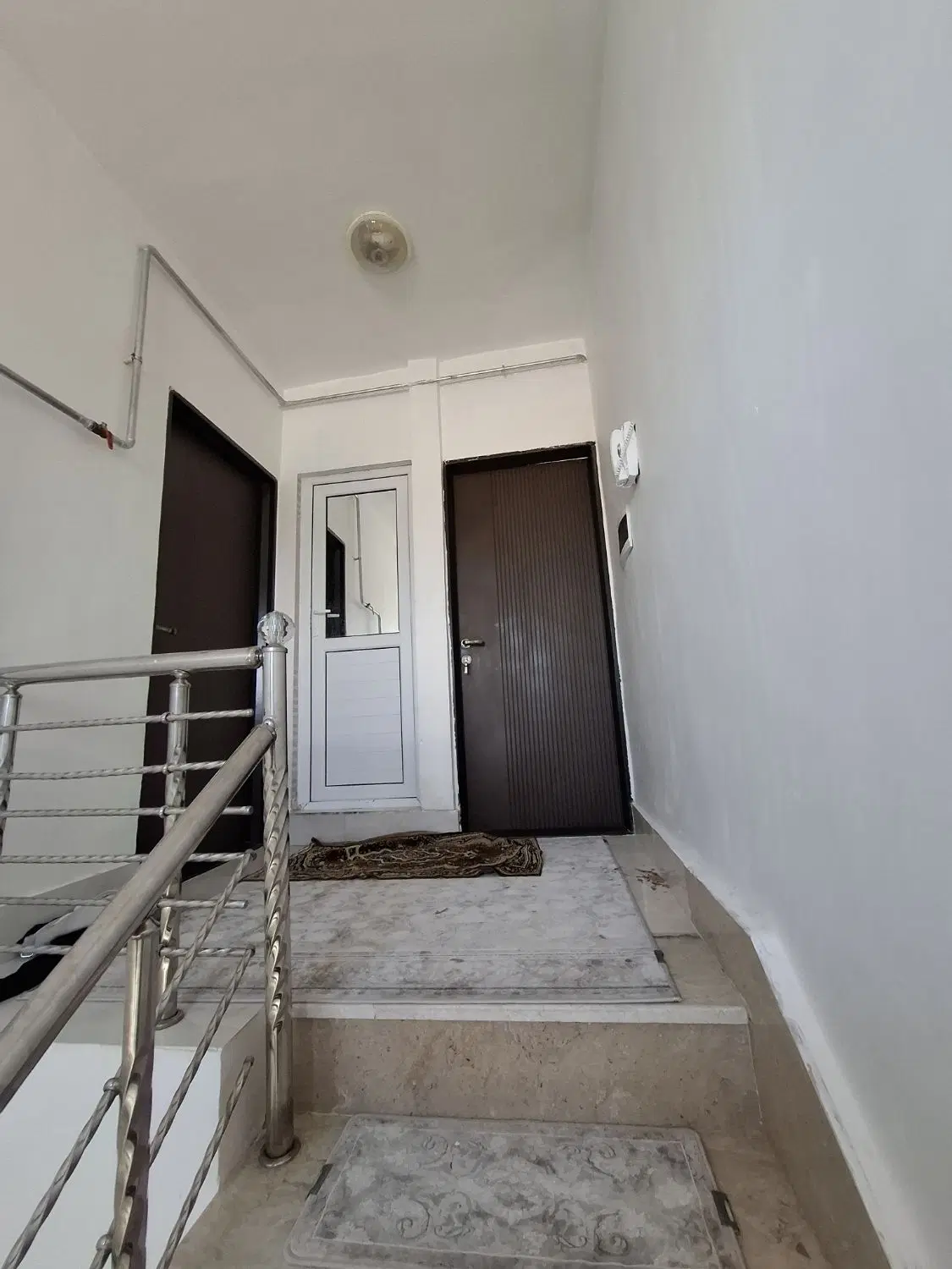 ساختمان تجاری ومسکونی
