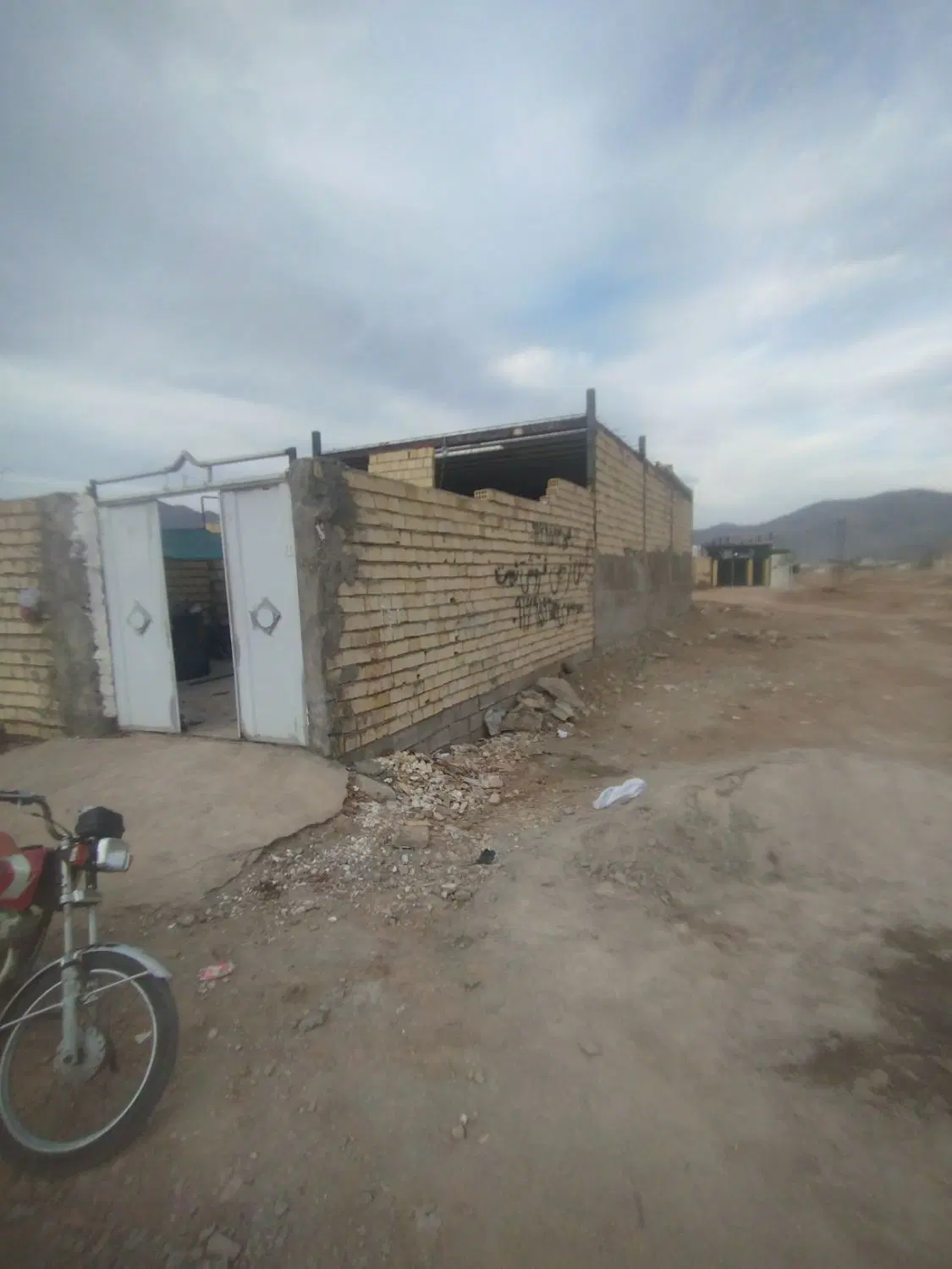 خانه نیمه ساز پاگر شناژ اسکلت