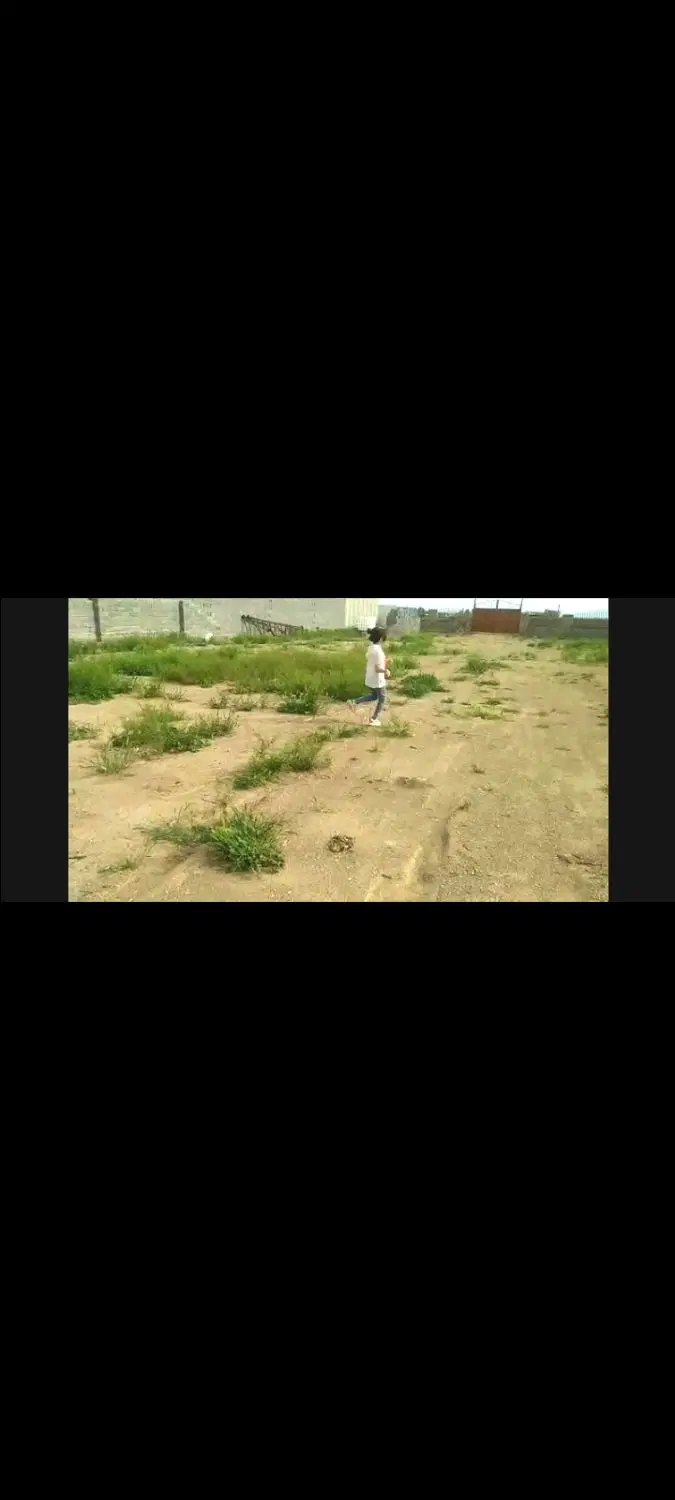 زمین چهار دیواری ۲۰۰۰ متری