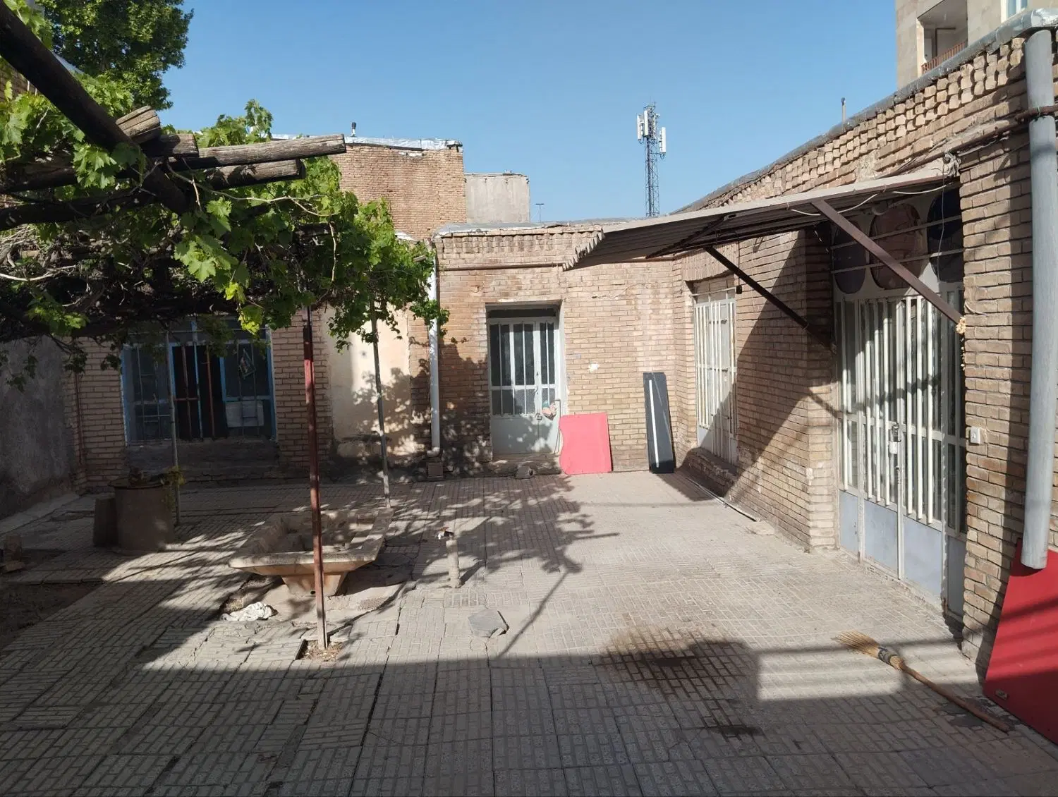 ویلایی کلنگی