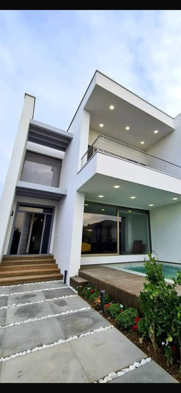 ویلا نوساز فروش فوری*