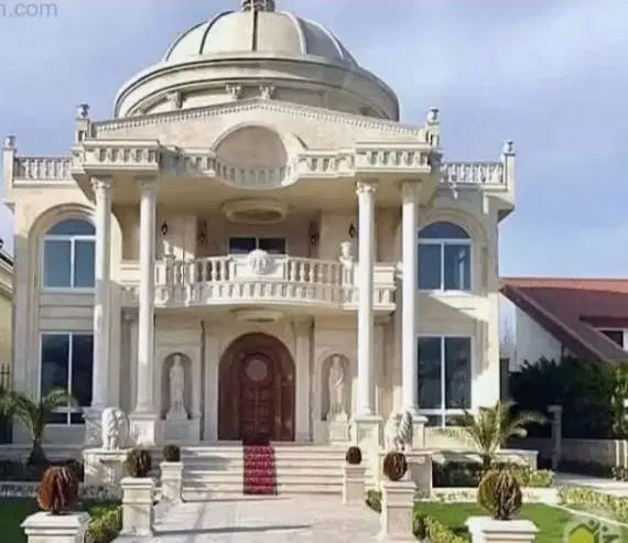 زمین فروشی